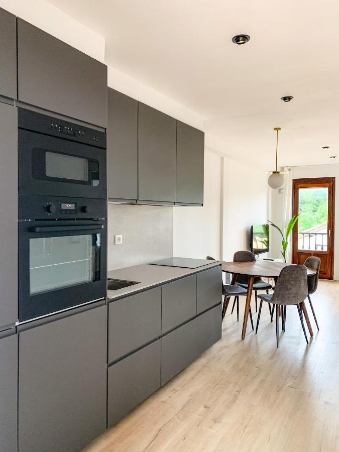 Acogedor Apartamento Con Terraza Y Parking Publico En Comillas Extérieur photo