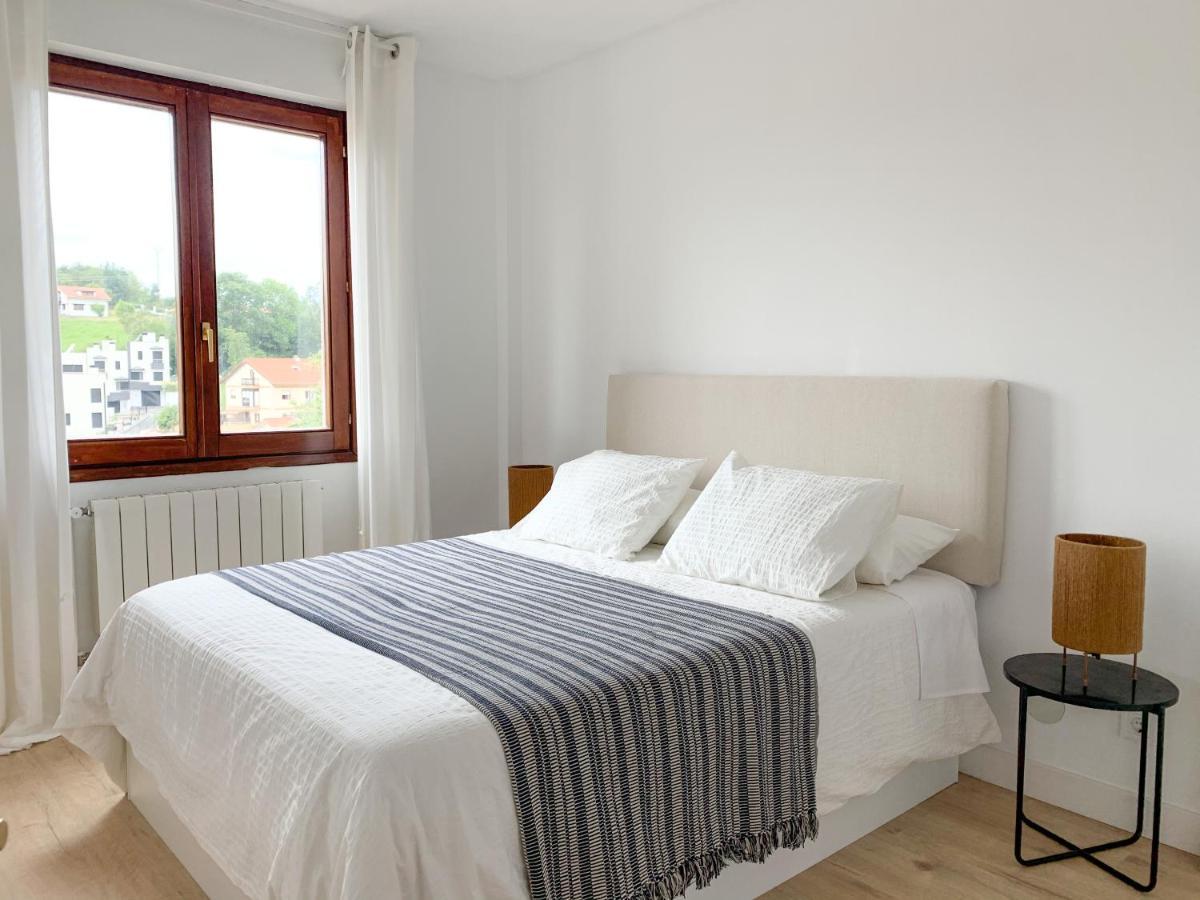 Acogedor Apartamento Con Terraza Y Parking Publico En Comillas Extérieur photo